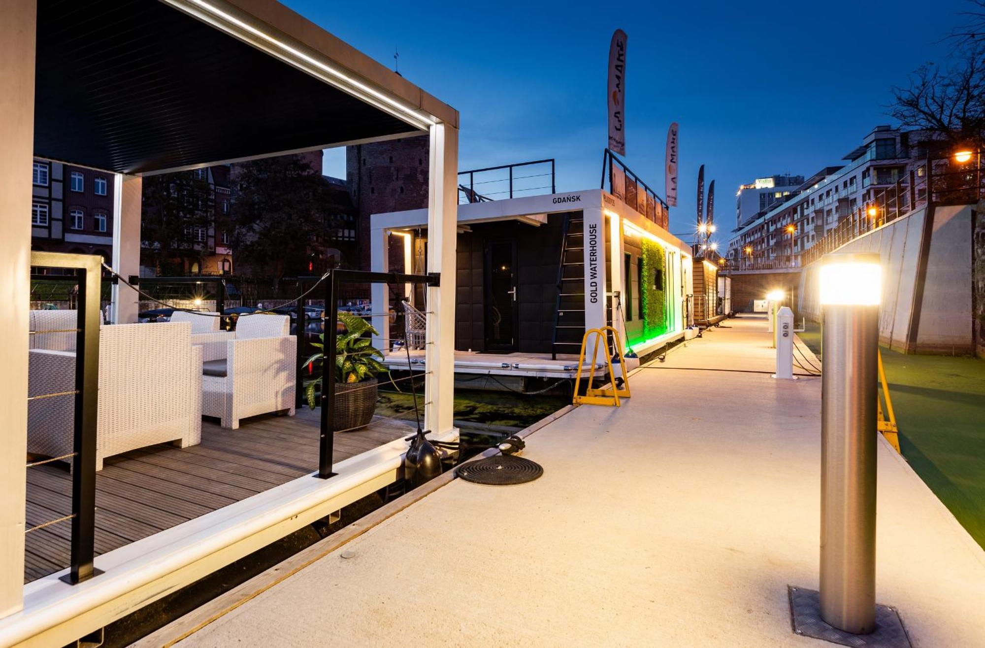 Domy Na Wodzie - La Mare Motlava Houseboats With Sauna By Downtown Apartments Гданьск Экстерьер фото