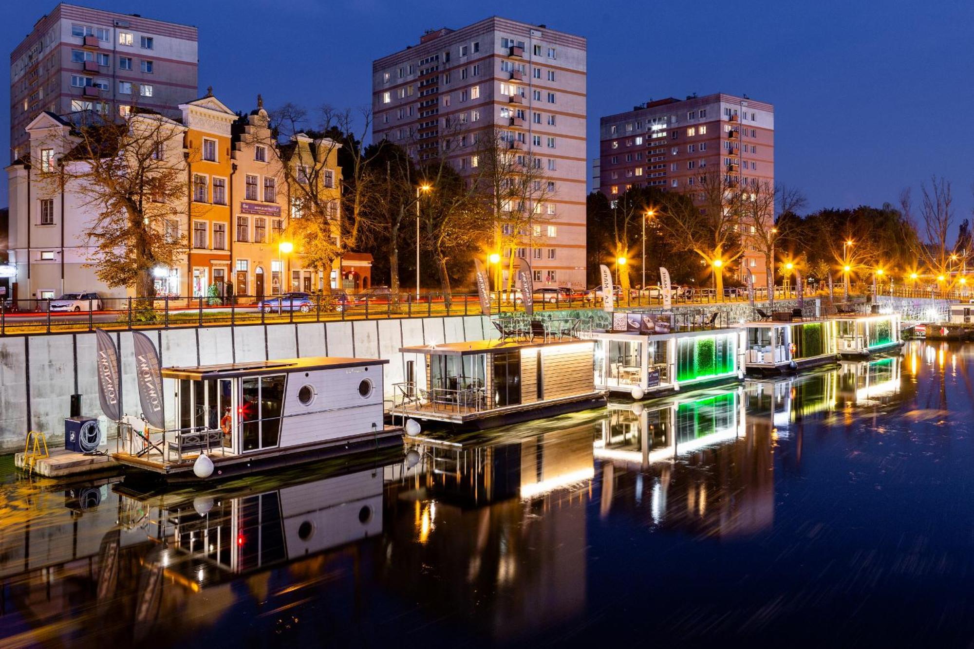 Domy Na Wodzie - La Mare Motlava Houseboats With Sauna By Downtown Apartments Гданьск Экстерьер фото