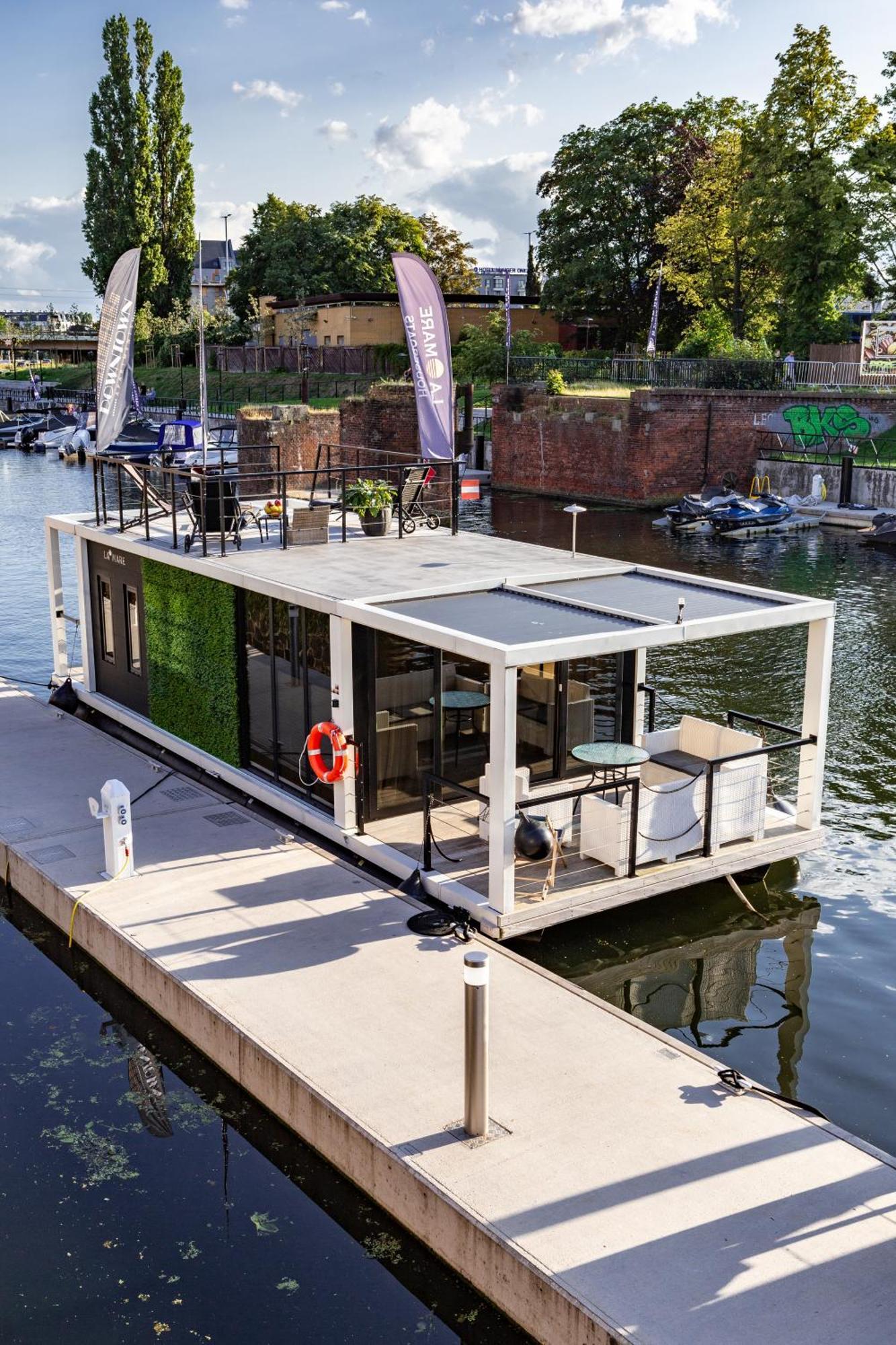 Domy Na Wodzie - La Mare Motlava Houseboats With Sauna By Downtown Apartments Гданьск Экстерьер фото