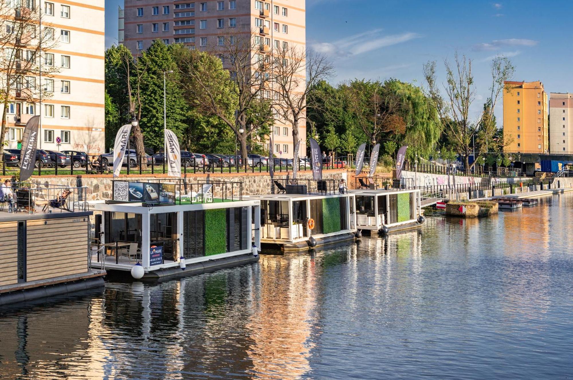 Domy Na Wodzie - La Mare Motlava Houseboats With Sauna By Downtown Apartments Гданьск Экстерьер фото