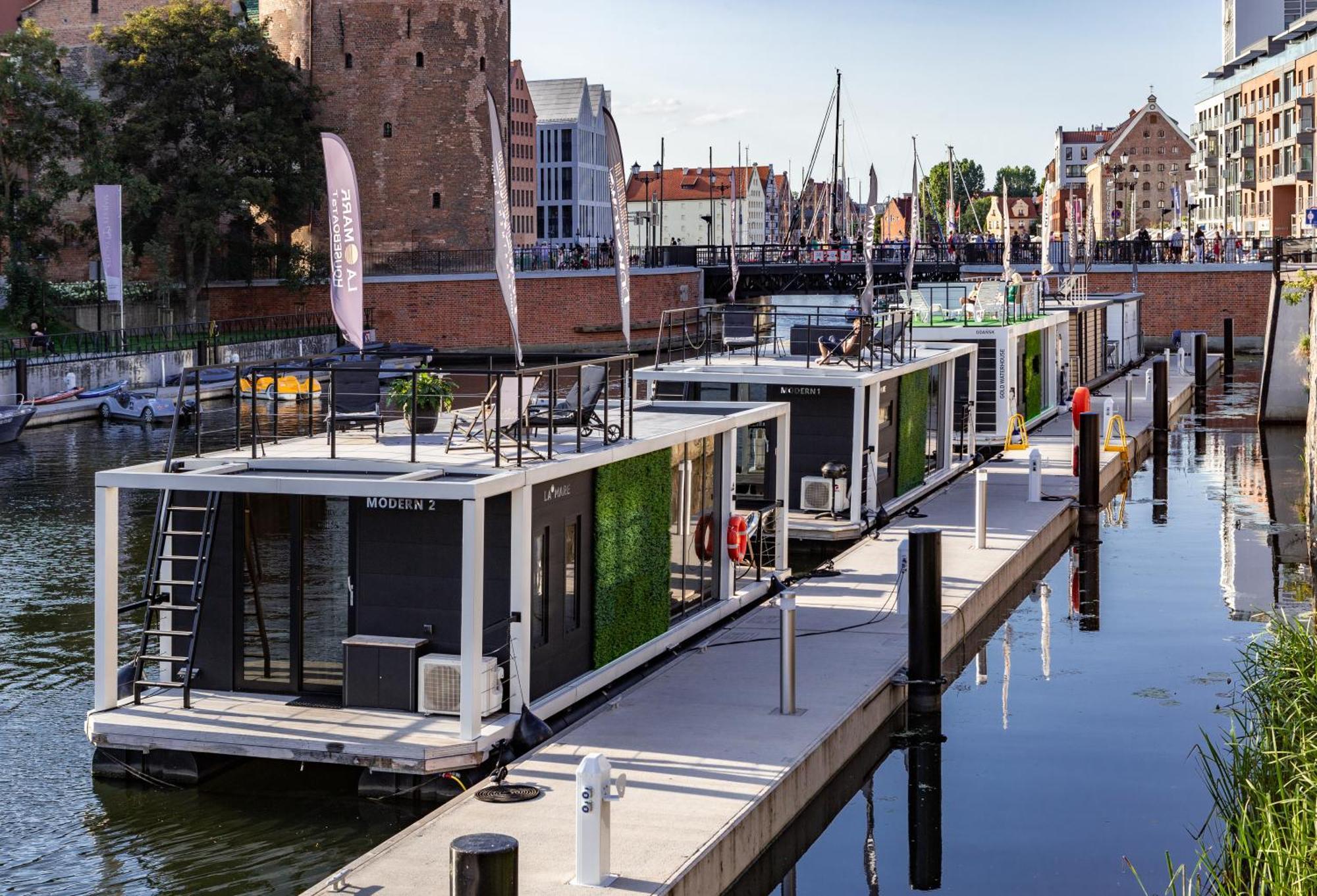 Domy Na Wodzie - La Mare Motlava Houseboats With Sauna By Downtown Apartments Гданьск Экстерьер фото