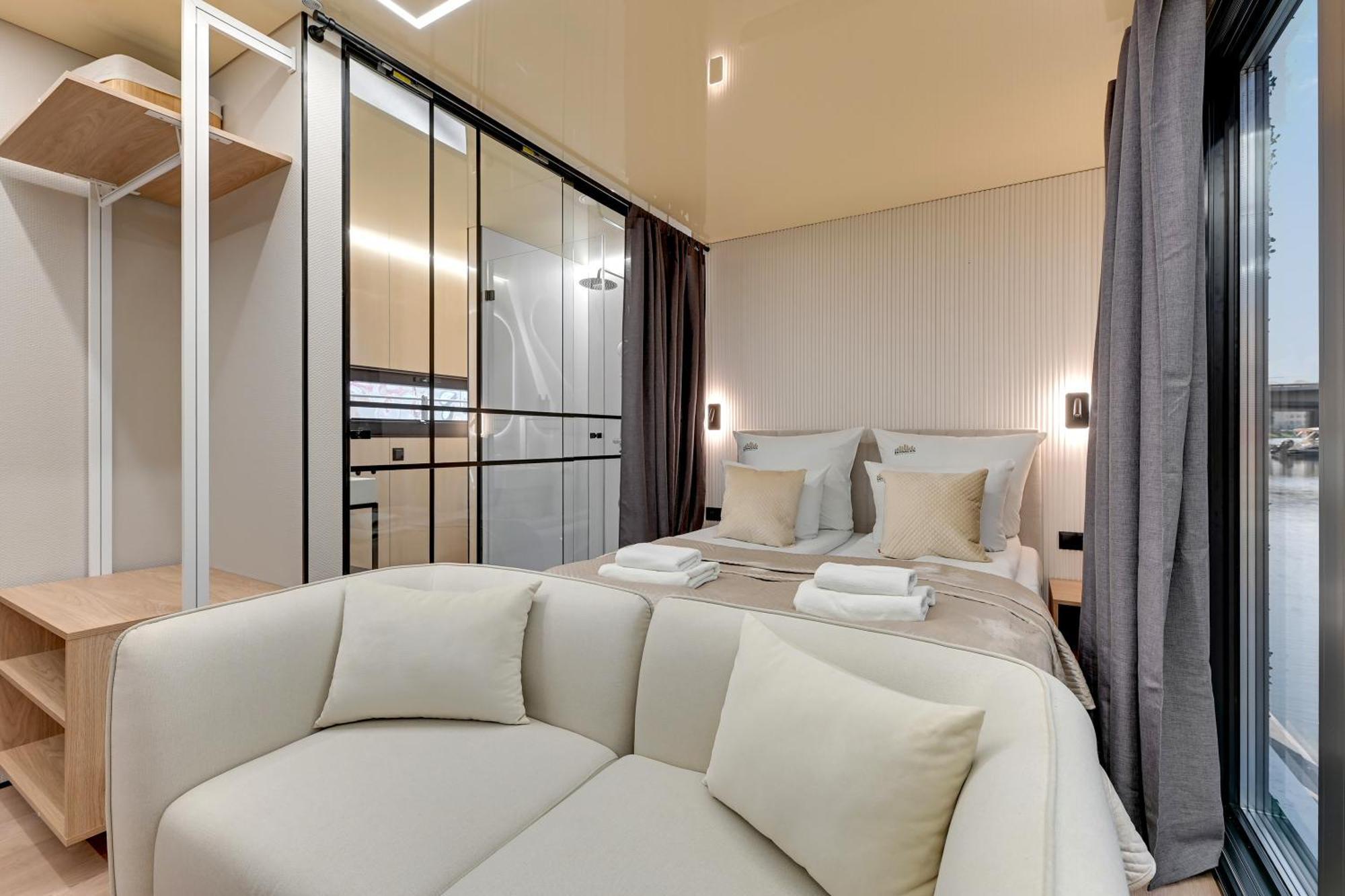 Domy Na Wodzie - La Mare Motlava Houseboats With Sauna By Downtown Apartments Гданьск Номер фото