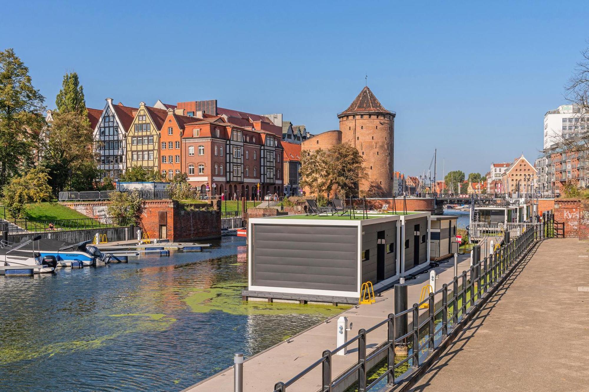 Domy Na Wodzie - La Mare Motlava Houseboats With Sauna By Downtown Apartments Гданьск Номер фото