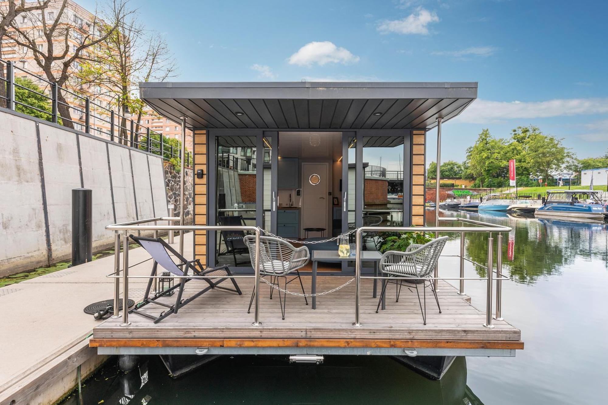 Domy Na Wodzie - La Mare Motlava Houseboats With Sauna By Downtown Apartments Гданьск Номер фото