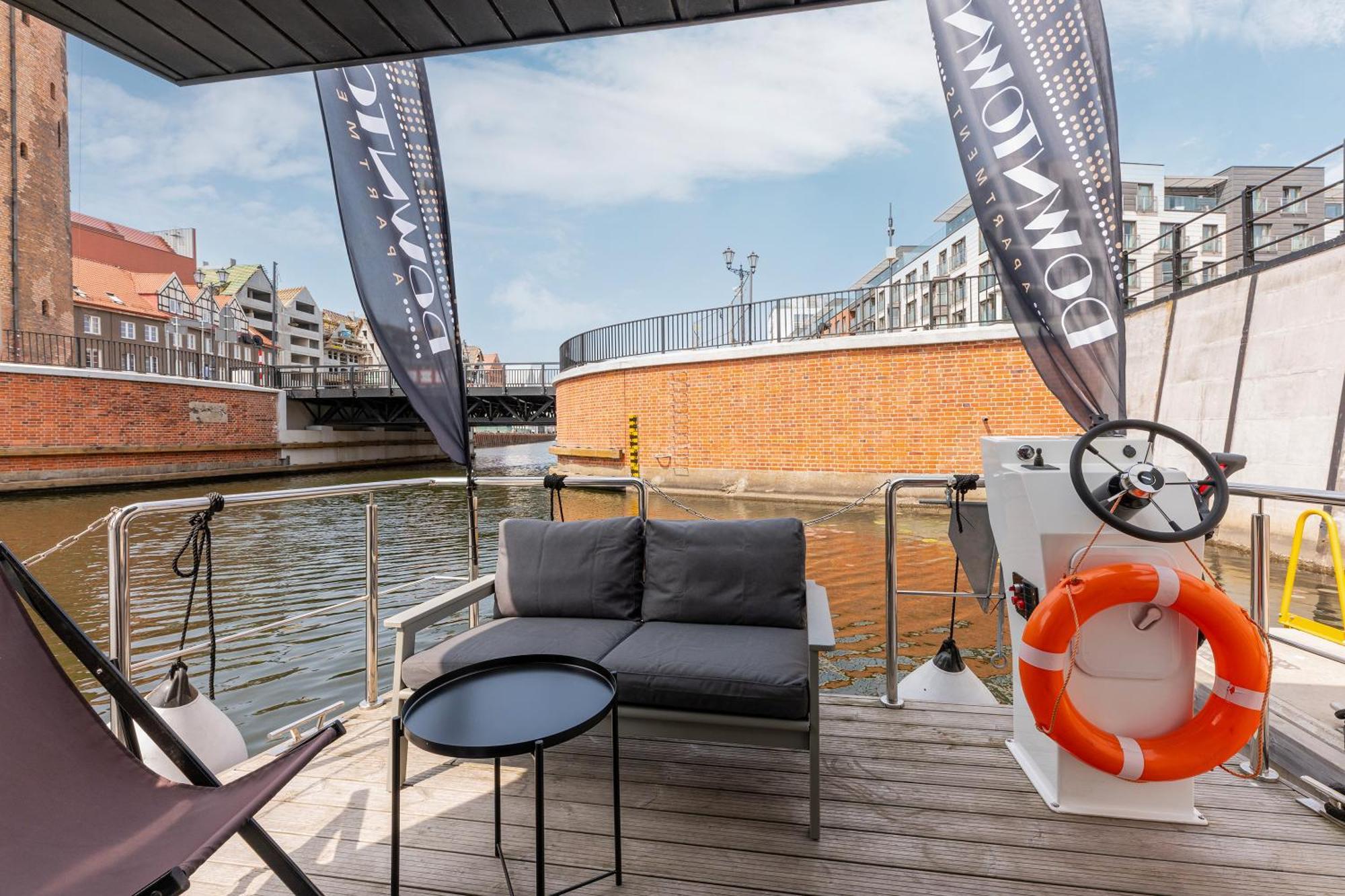 Domy Na Wodzie - La Mare Motlava Houseboats With Sauna By Downtown Apartments Гданьск Номер фото